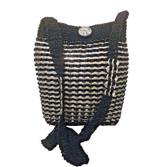 Soda Pop Tabs and Crochet black silver crossbody handbag purse - Picture 2 of 12